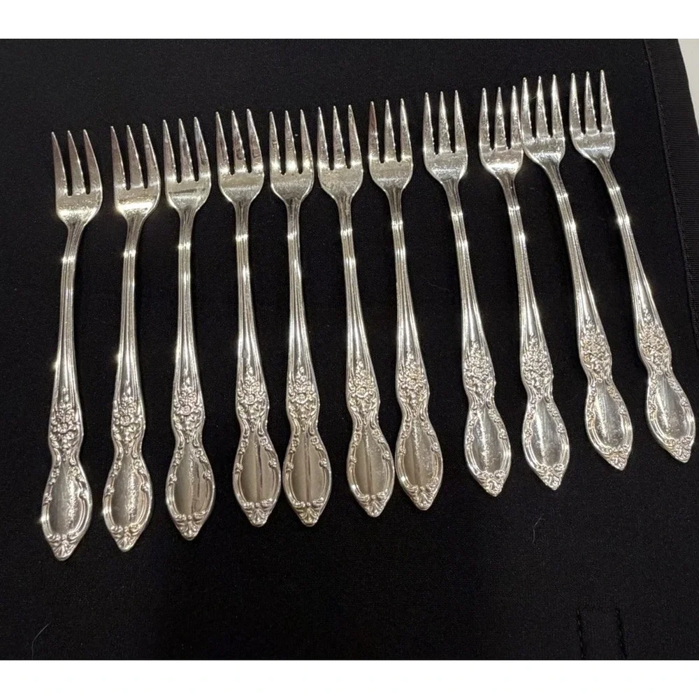 Wm Rogers & Son VICTORIAN ROSE Silverplate COCKTAIL/SEAFOOD FORKS (12) 5‎ 3/8